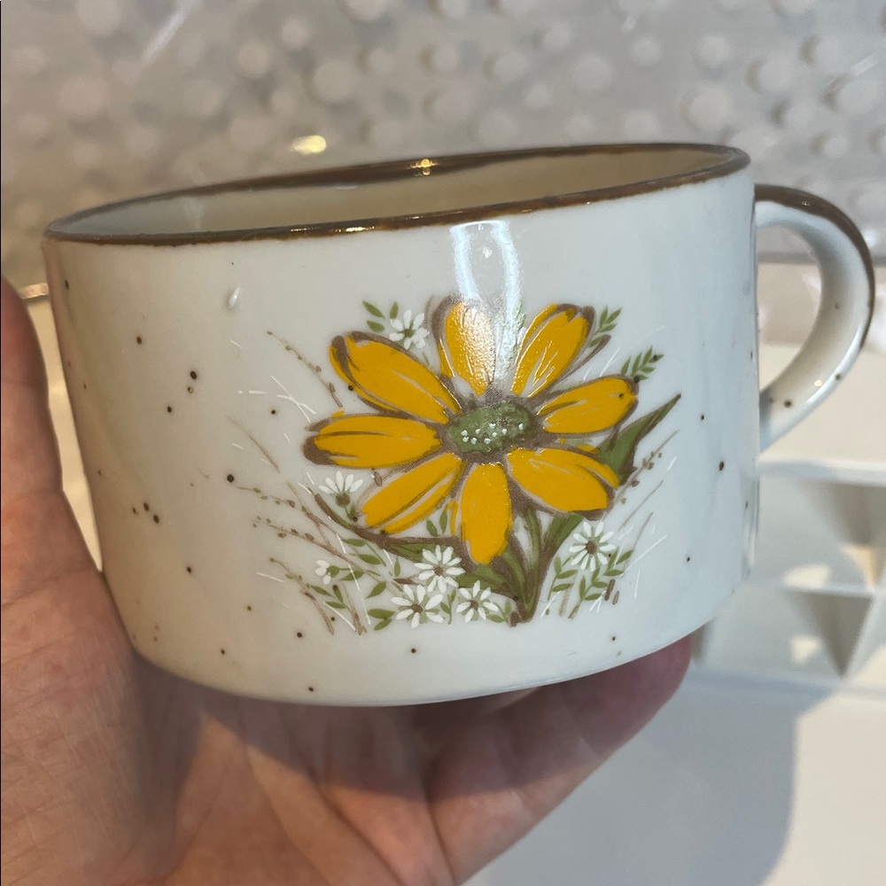 Vintage Japanese Stoneware Jumbo SunFlower Soup Mug - Picture 8 of 8